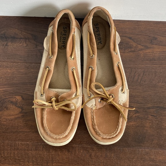 Sperry Women's Angelfish Boat Shoe Oat Color Gold Shimmer Leather Laces Size 7 - Picture 2 of 12